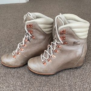 Sorel Joan of arc boot